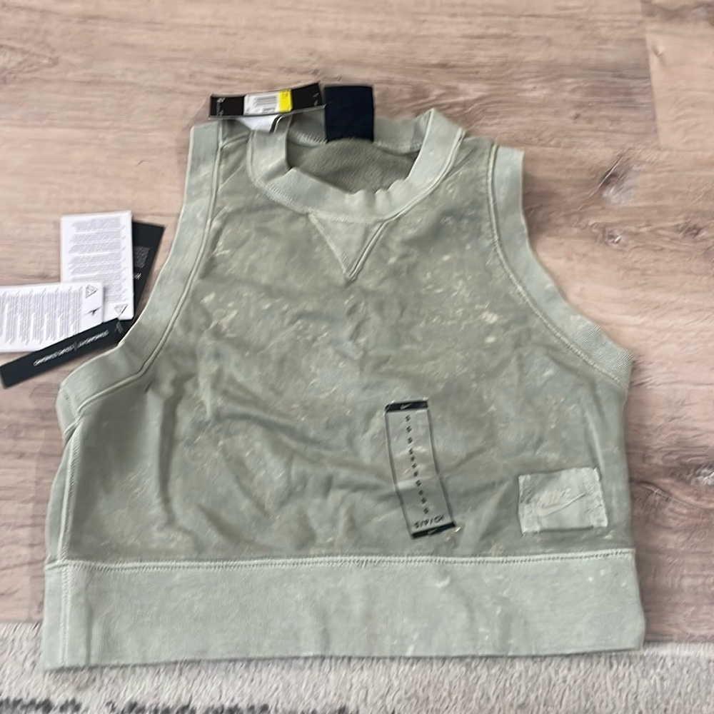 NWT Nike shirt